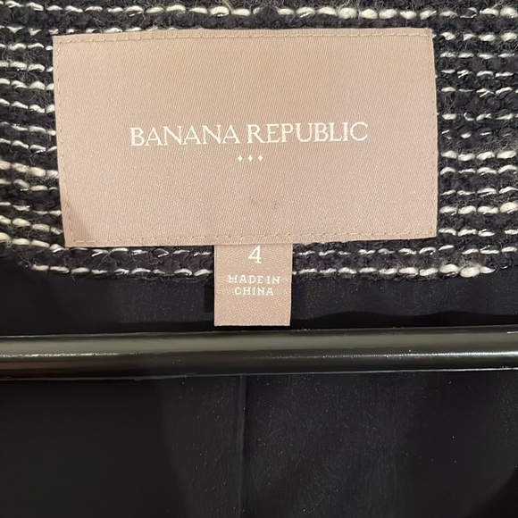 Banana Republic ladies jacket. Black/ white/ shimmer. Good condition. - Picture 2 of 13
